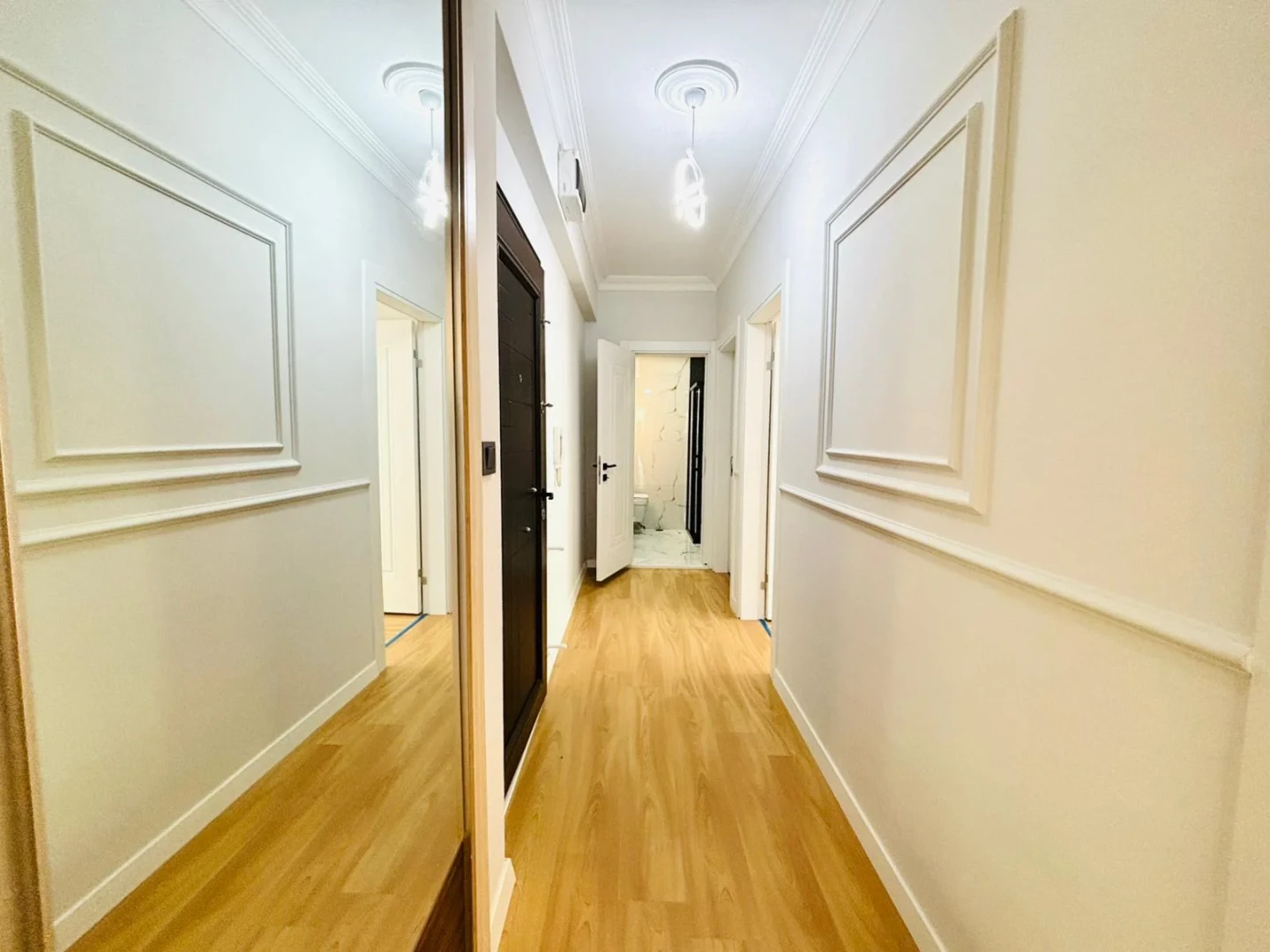 YÜKSELDEN ALTINKUMDA ÖN CEPHE AYRI MUTFAK GENÇ BİNA 2+1 DAİRE