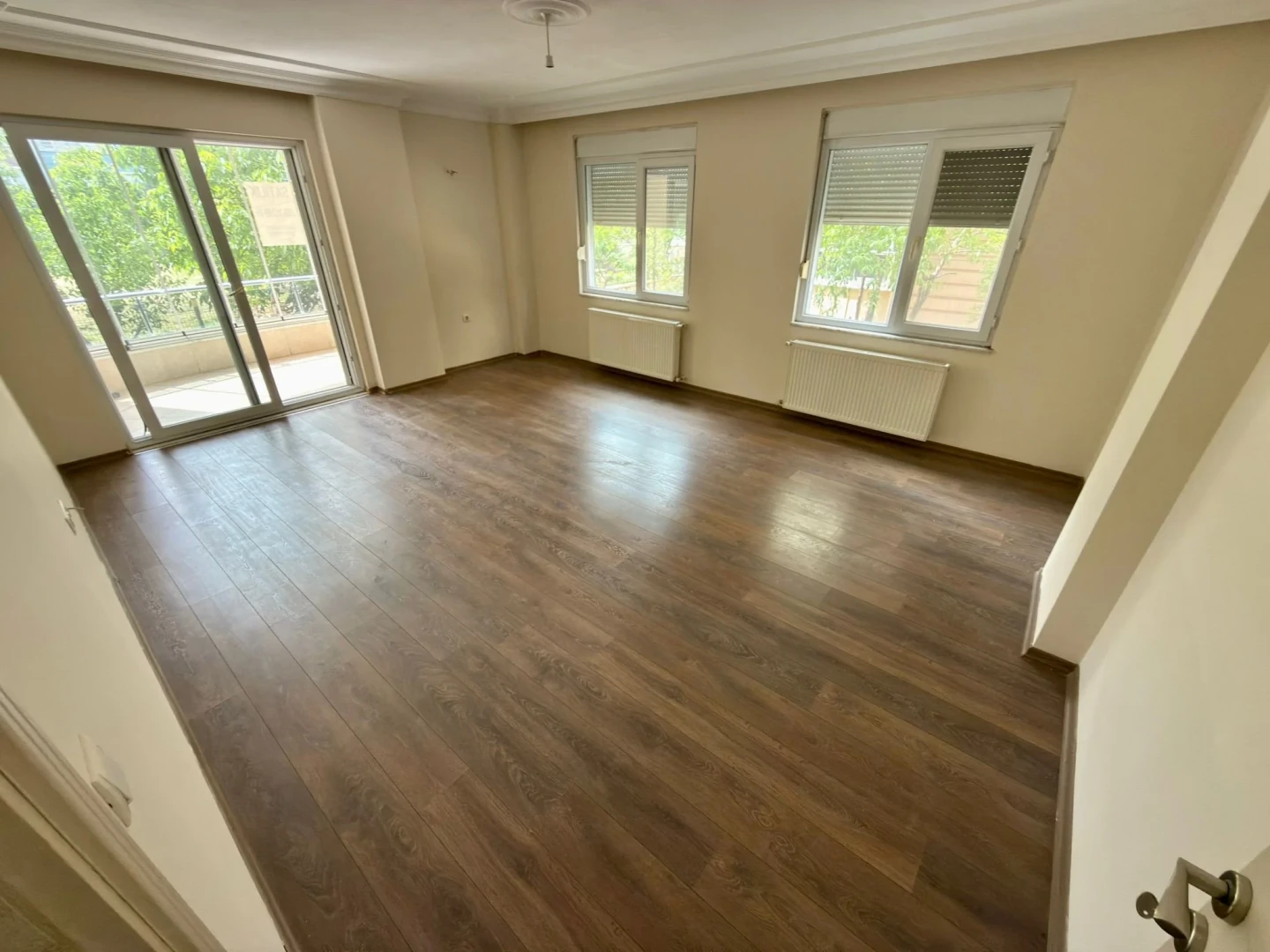 YÜKSELDEN AKÇAY MERKEZDE YENİ BİNADA GENİŞ DOĞALGAZLI 2+1 DAİRE