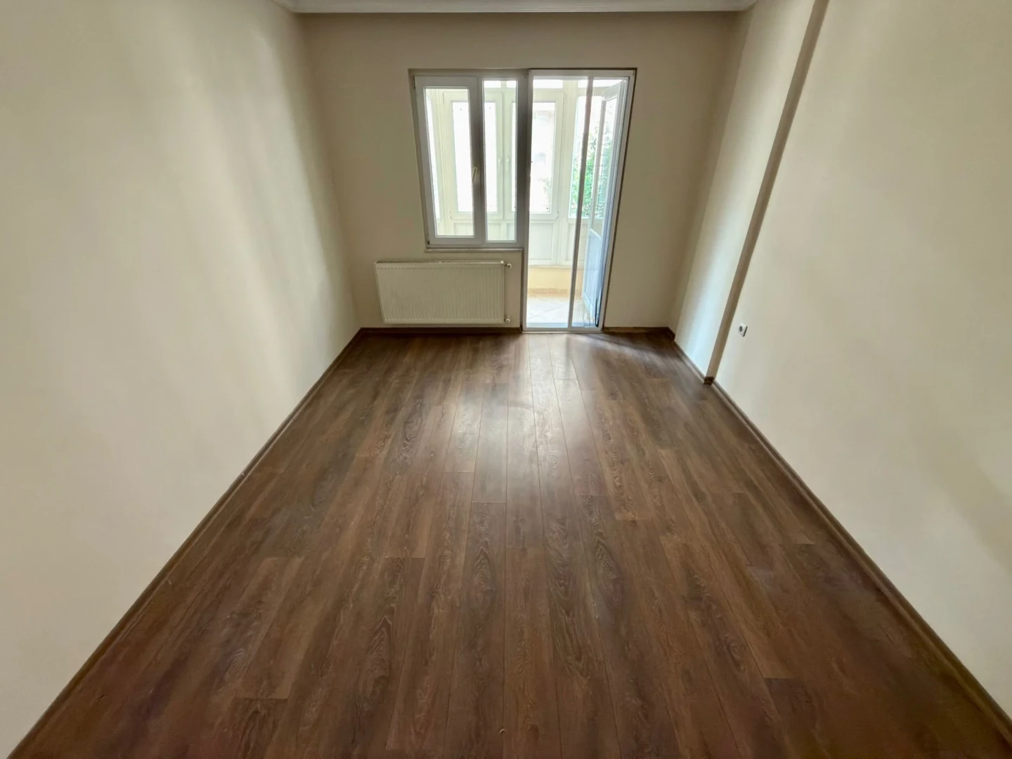 YÜKSELDEN AKÇAY MERKEZDE YENİ BİNADA GENİŞ DOĞALGAZLI 2+1 DAİRE