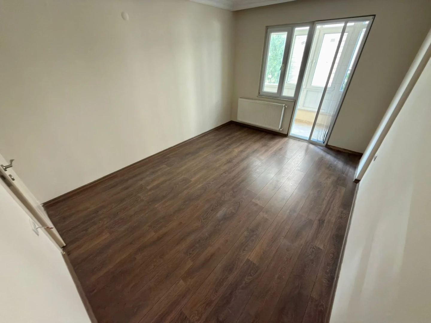 YÜKSELDEN AKÇAY MERKEZDE YENİ BİNADA GENİŞ DOĞALGAZLI 2+1 DAİRE