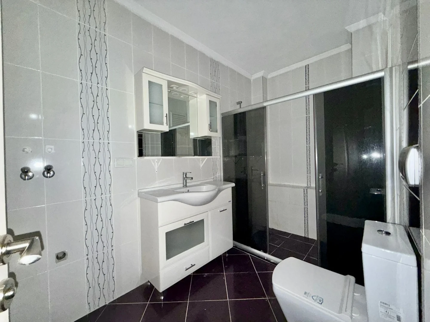 YÜKSELDEN AKÇAY MERKEZDE YENİ BİNADA GENİŞ DOĞALGAZLI 2+1 DAİRE