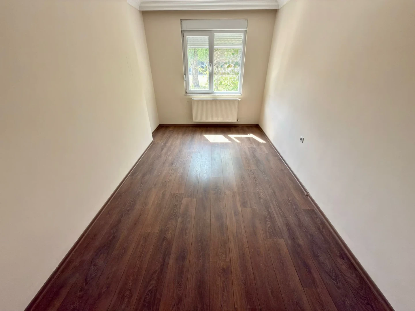 YÜKSELDEN AKÇAY MERKEZDE YENİ BİNADA GENİŞ DOĞALGAZLI 2+1 DAİRE