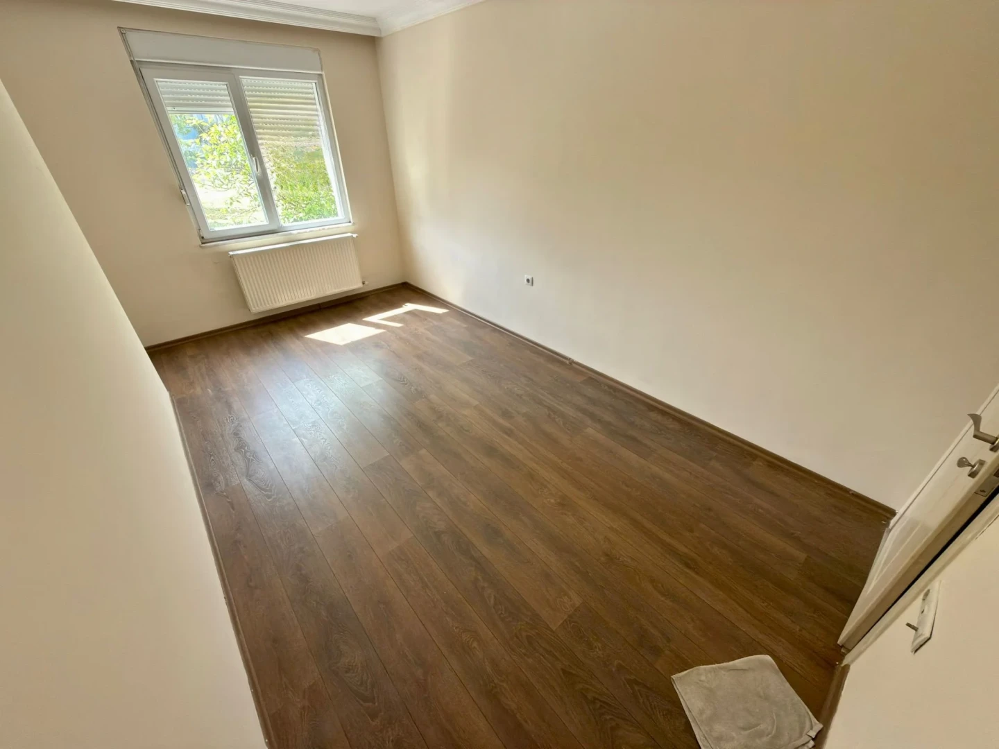 YÜKSELDEN AKÇAY MERKEZDE YENİ BİNADA GENİŞ DOĞALGAZLI 2+1 DAİRE