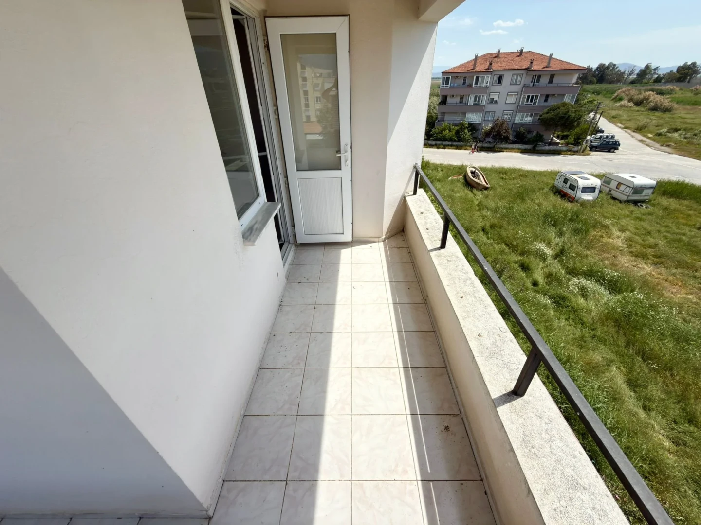 YÜKSELDEN DENİZE 300M FIRSAT FİYATA DENİZ GÖREN SATILIK 2+1DAİRE