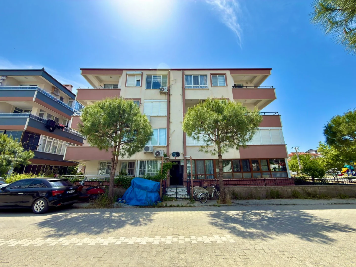 YÜKSELDEN DENİZE 300M FIRSAT FİYATA DENİZ GÖREN SATILIK 2+1DAİRE