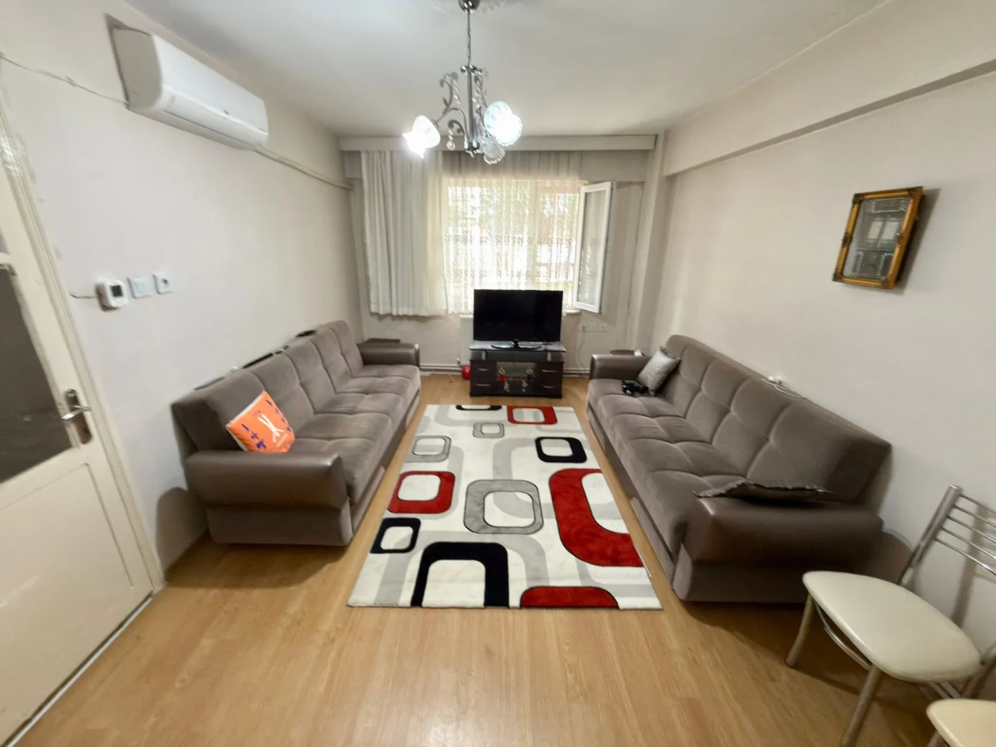YETKİLİ YÜKSELDEN EDREMİT MERKEZDE AYRI MUTFAK 2+1 SATILIK DAİRE