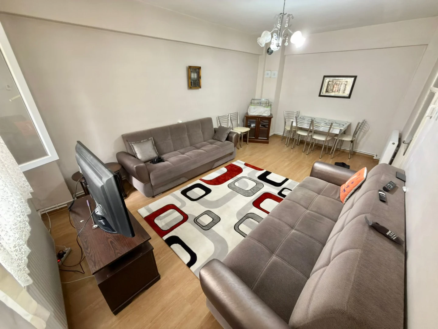 YETKİLİ YÜKSELDEN EDREMİT MERKEZDE AYRI MUTFAK 2+1 SATILIK DAİRE