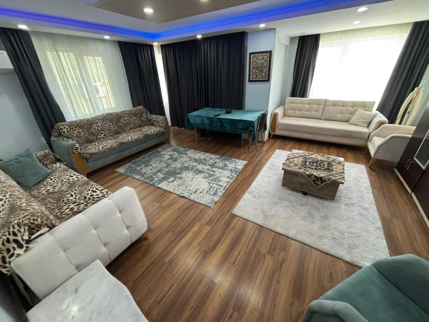 YÜKSEL'DEN FIRSAT DENİZE 50MT GİYİNME ODALI FUL EŞYALI 4+1DUBLEX