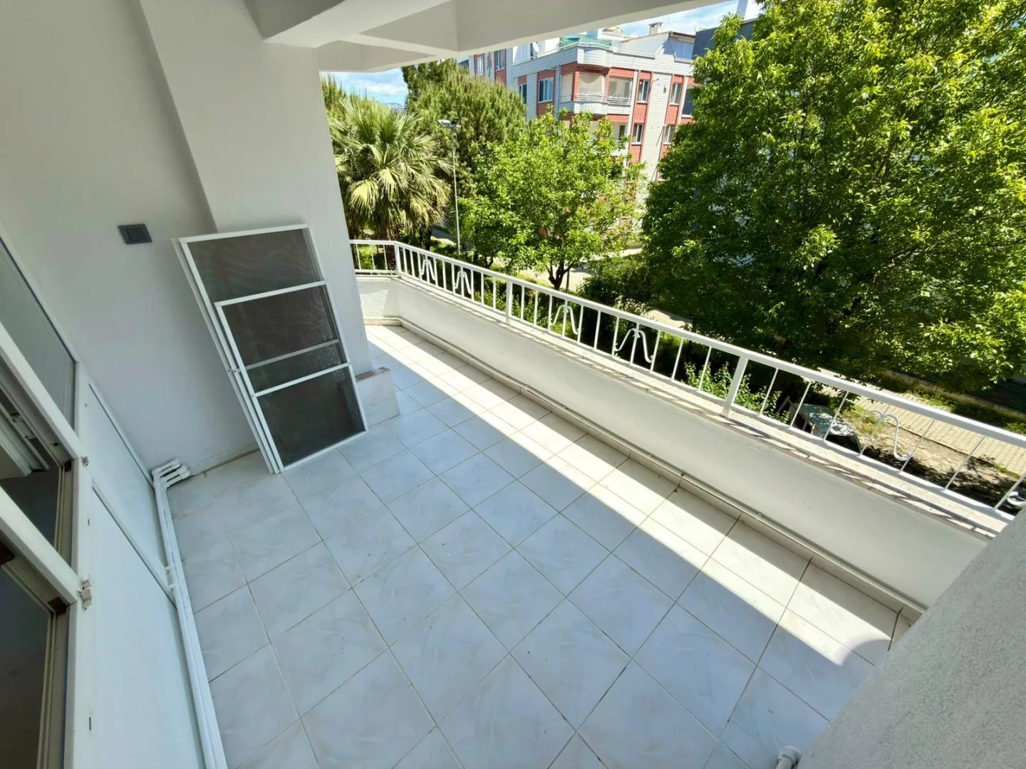 ▓▓YÜKSELDEN YEŞİL MANZARALI DOĞALGAZLI SATILIK 2+1 ARAKAT DAİRE▓
