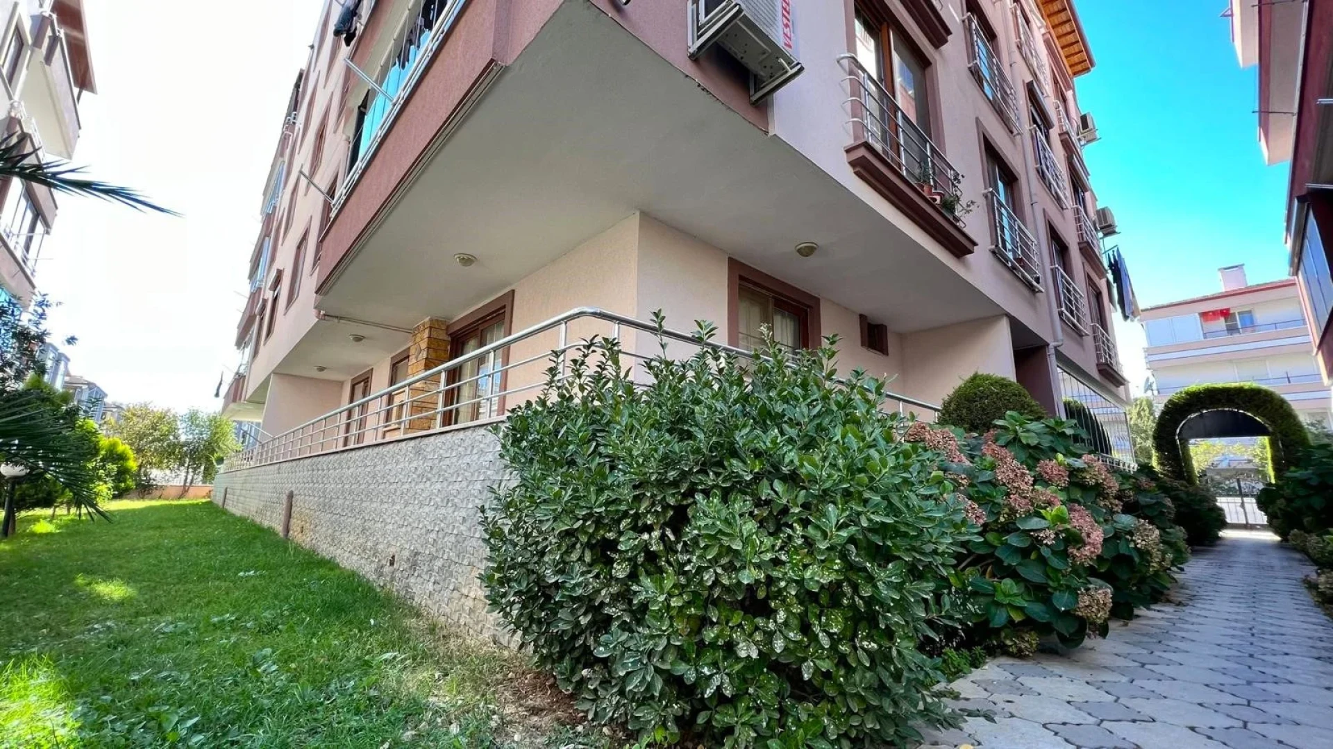 YÜKSEL'DEN AKÇAY'DA SATILIK MÜSTAKİL TADINDA DOĞALGAZLI 2+1DAİRE