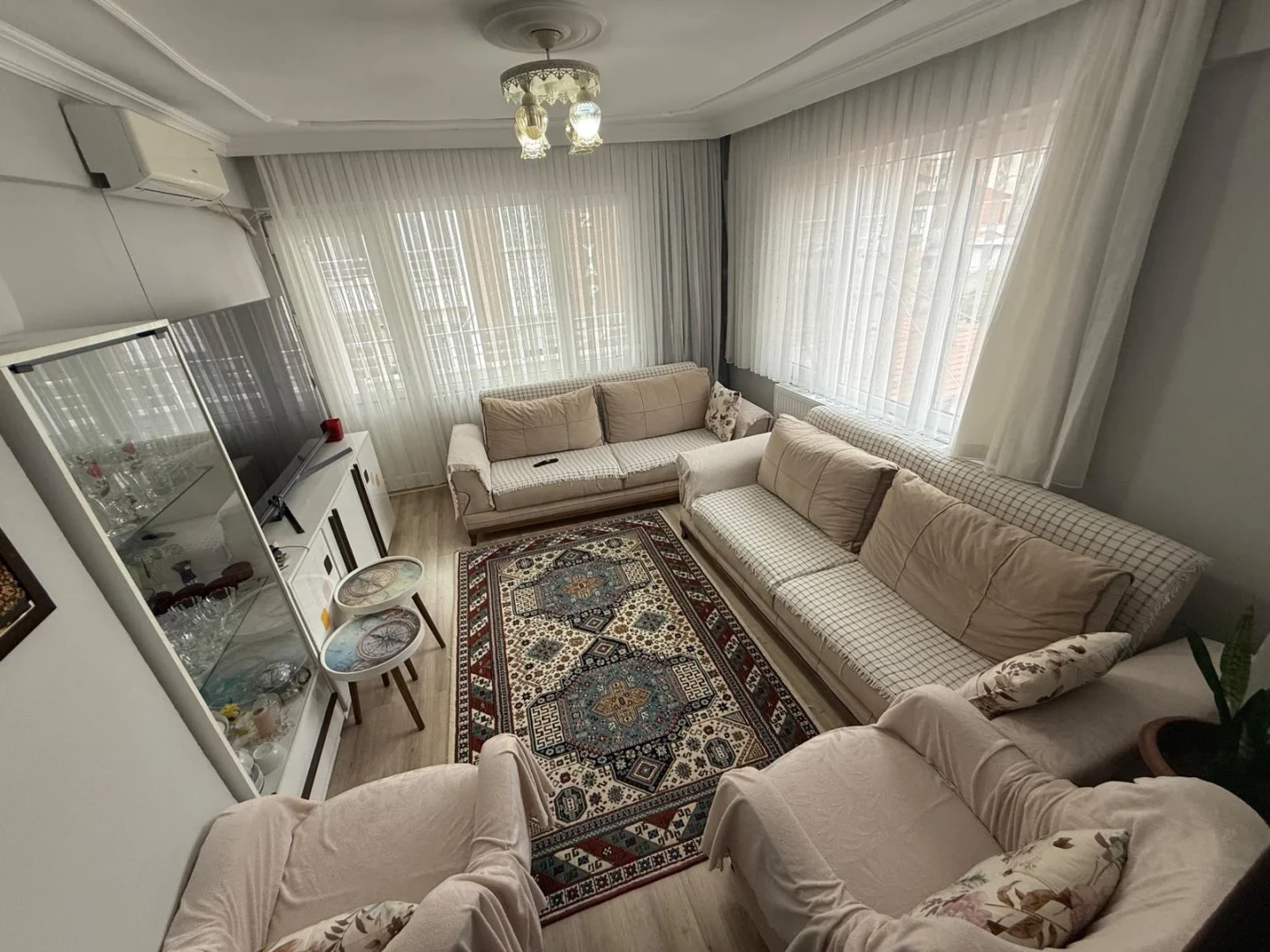 YÜKSEL'DEN EDREMİT'TE MASRAFSIZ 2+1 KAPALI MUTFAKLI DAİRE