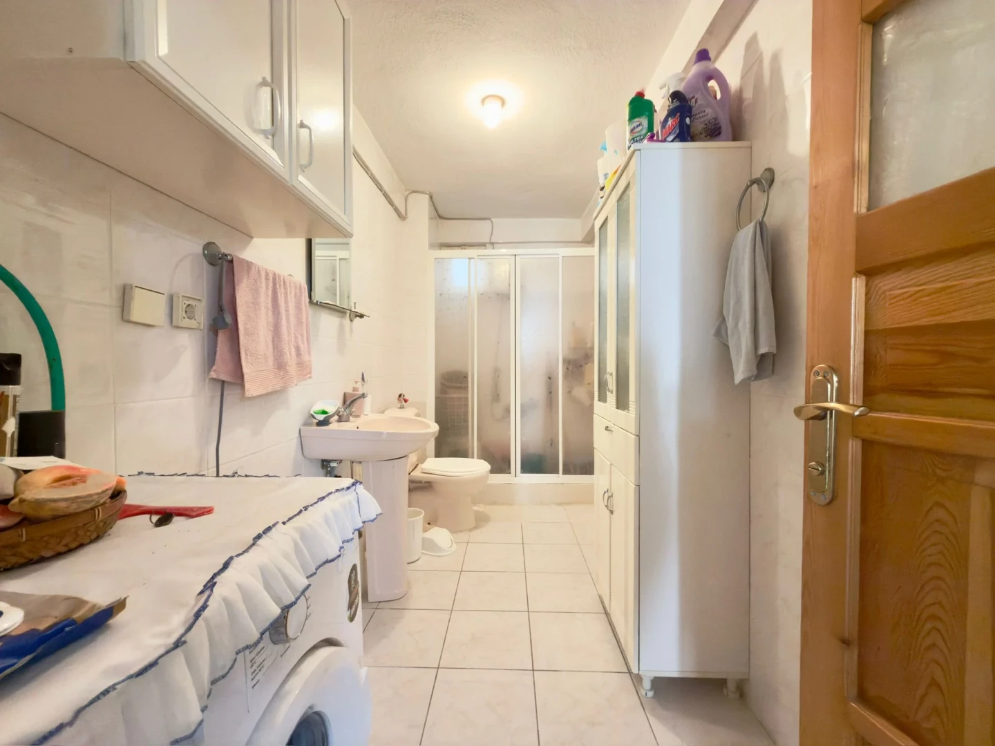 YÜKSELDEN ALTINKUMDA ULTRA GENİŞ ÇİFT BALKONLU DÜZ AYAK 2+1DAİRE