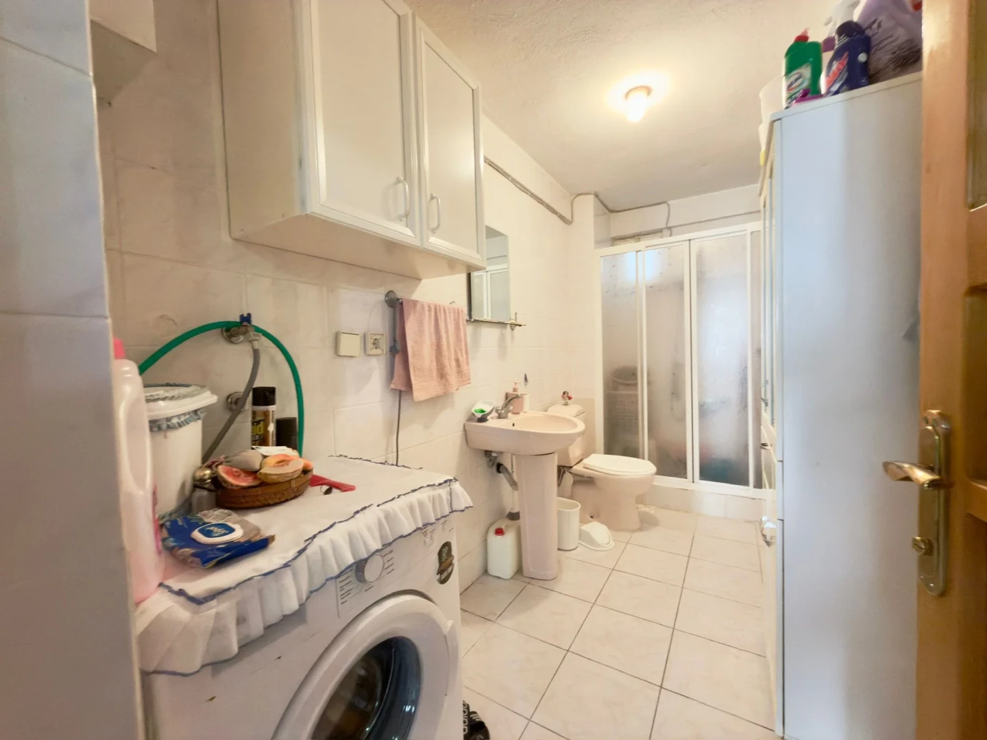 YÜKSELDEN ALTINKUMDA ULTRA GENİŞ ÇİFT BALKONLU DÜZ AYAK 2+1DAİRE
