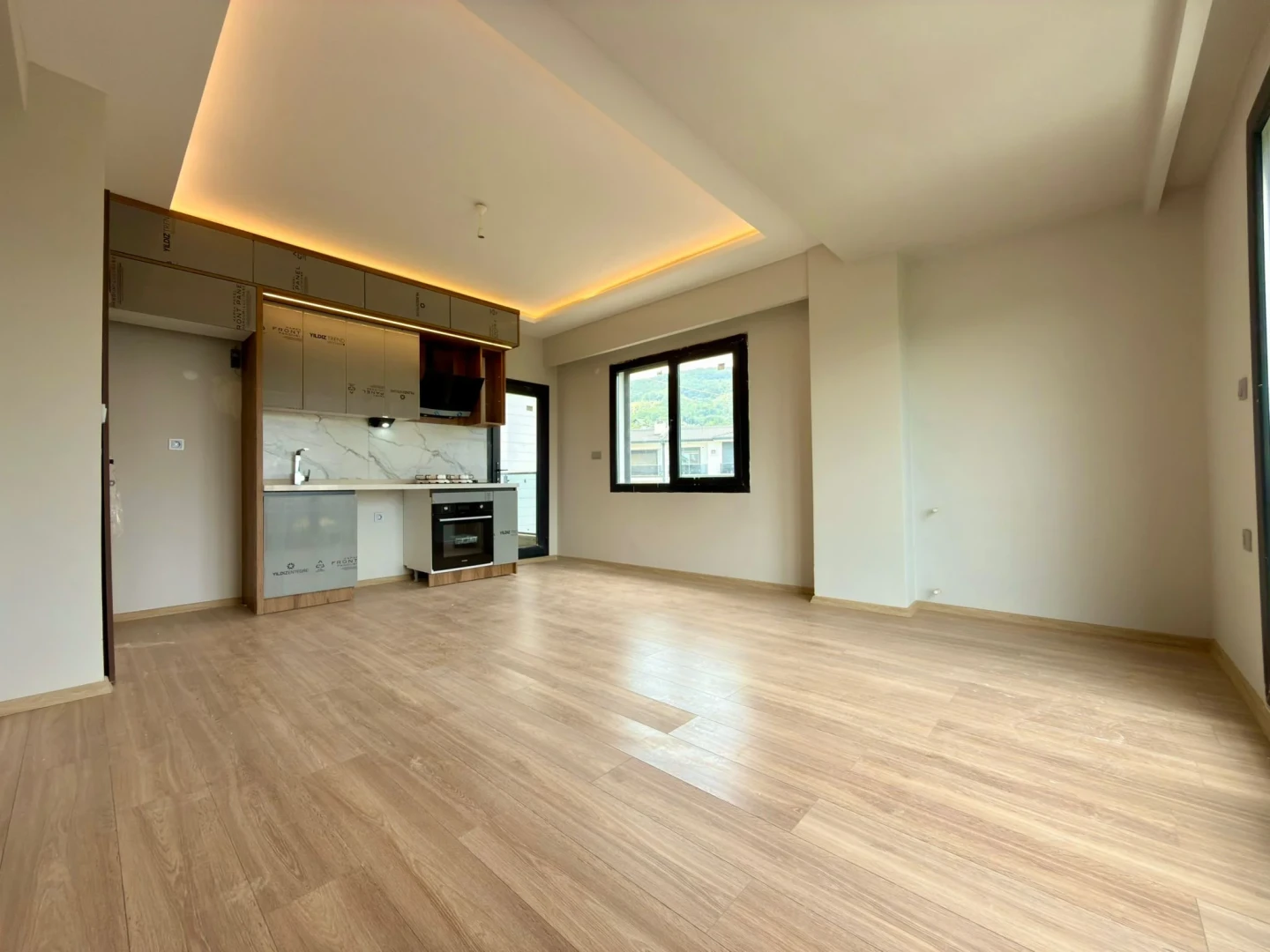 YÜKSELDEN ÇAMLIBELDE KÖRFEZ MANZARALI SATILIK TERASLI 1+1 DUBLEX