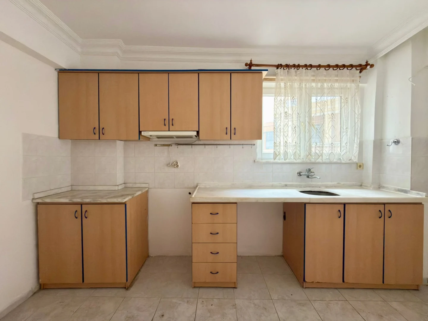 YÜKSELDEN MERKEZDE FIRSAT AYRI MUTFAK ARAKAT SATILIK 2+1 DAİRE