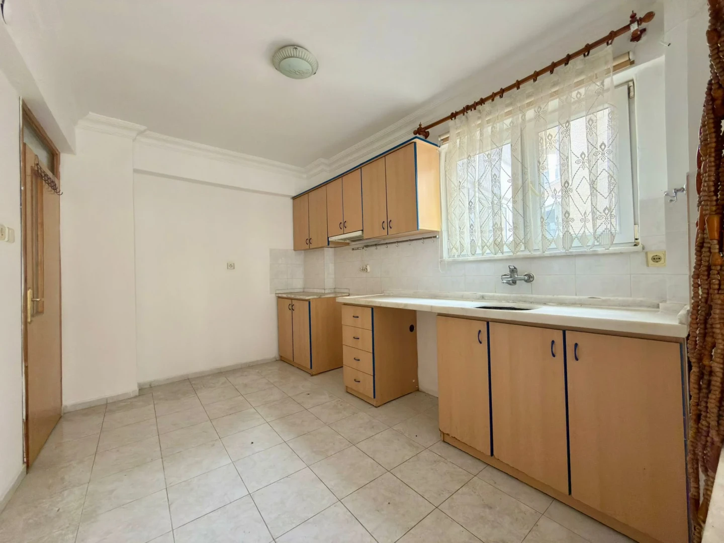 YÜKSELDEN MERKEZDE FIRSAT AYRI MUTFAK ARAKAT SATILIK 2+1 DAİRE