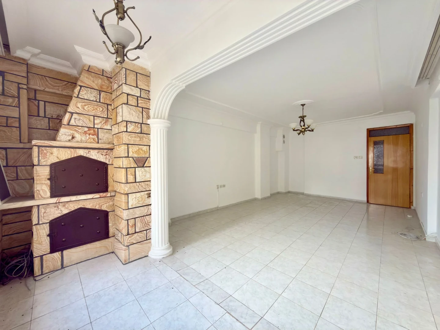 YÜKSELDEN MERKEZDE FIRSAT AYRI MUTFAK ARAKAT SATILIK 2+1 DAİRE
