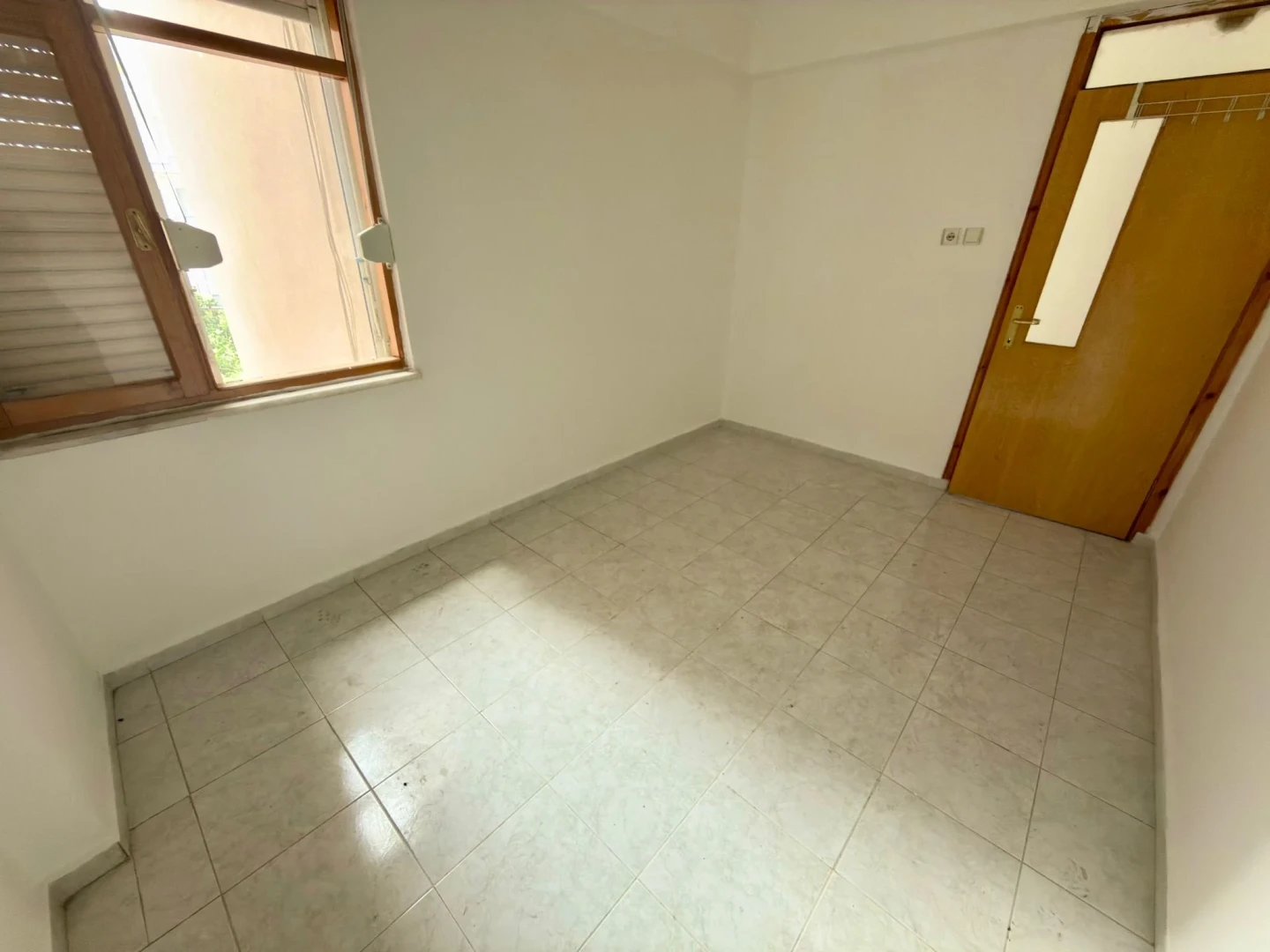 YÜKSELDEN MERKEZDE FIRSAT AYRI MUTFAK ARAKAT SATILIK 2+1 DAİRE