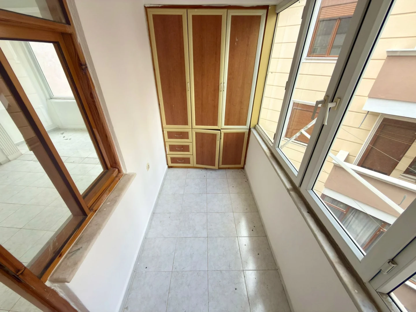 YÜKSELDEN MERKEZDE FIRSAT AYRI MUTFAK ARAKAT SATILIK 2+1 DAİRE