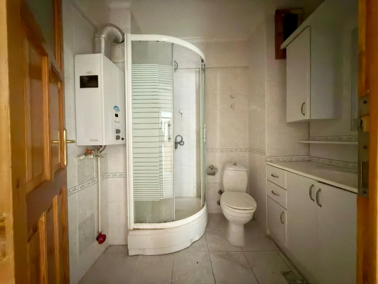 YÜKSELDEN MERKEZDE FIRSAT AYRI MUTFAK ARAKAT SATILIK 2+1 DAİRE