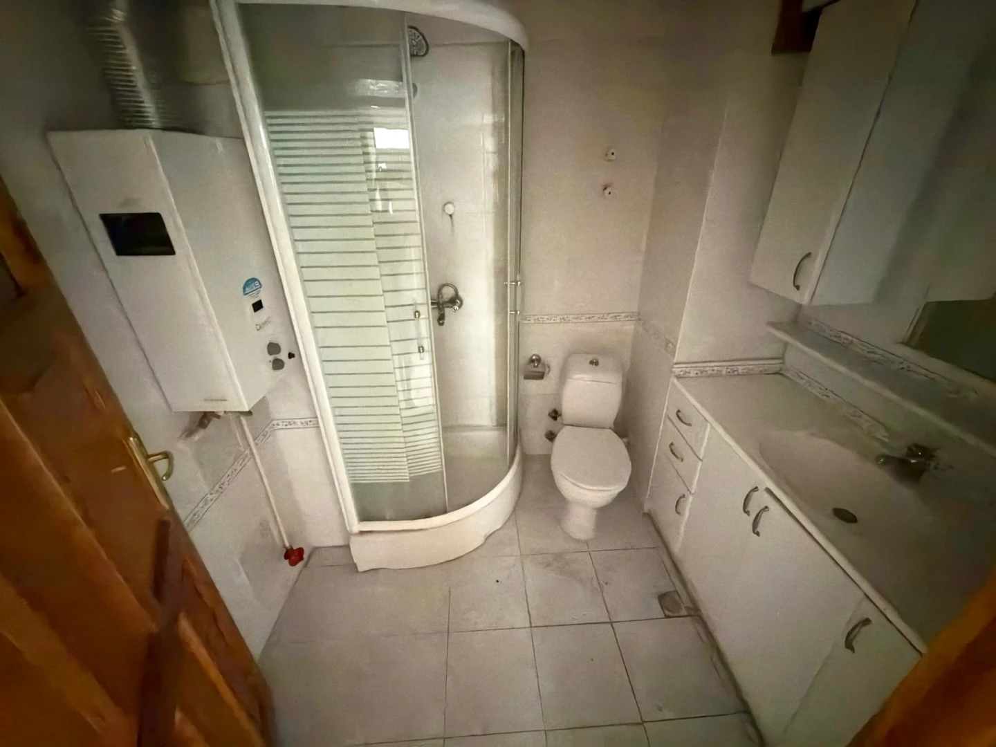 YÜKSELDEN MERKEZDE FIRSAT AYRI MUTFAK ARAKAT SATILIK 2+1 DAİRE