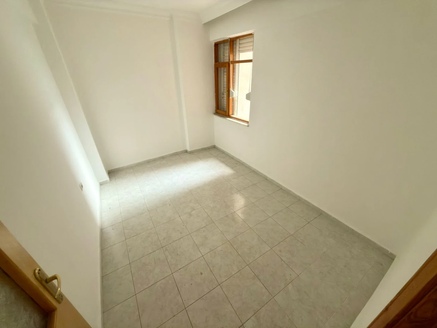 YÜKSELDEN MERKEZDE FIRSAT AYRI MUTFAK ARAKAT SATILIK 2+1 DAİRE