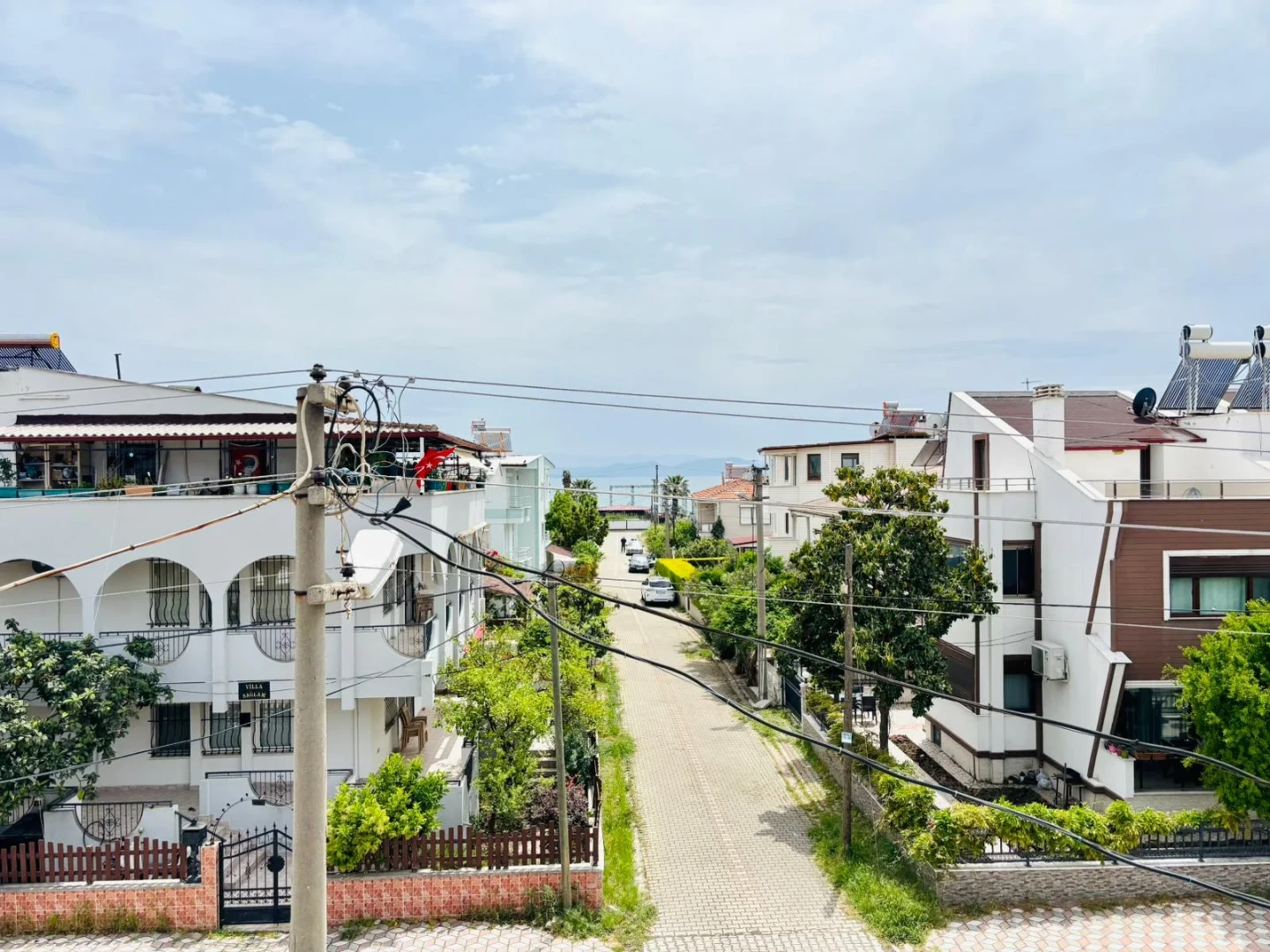 TEK YETKİ YÜKSELDEN YENİ MAHALLEDE FULL DENİZ MANZARA 3+1 DAİRE