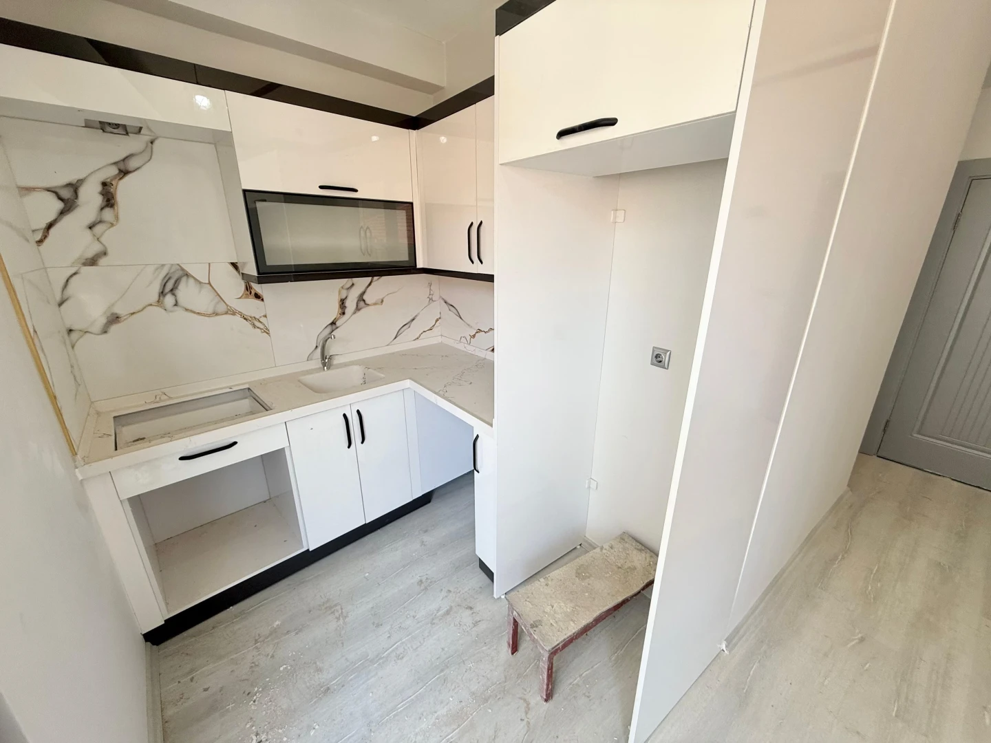 ⫸YÜKSEL'DEN EDREMİT'TE ARAKAT SIFIR EMSALSİZ 1+1 DAİRE ⫸