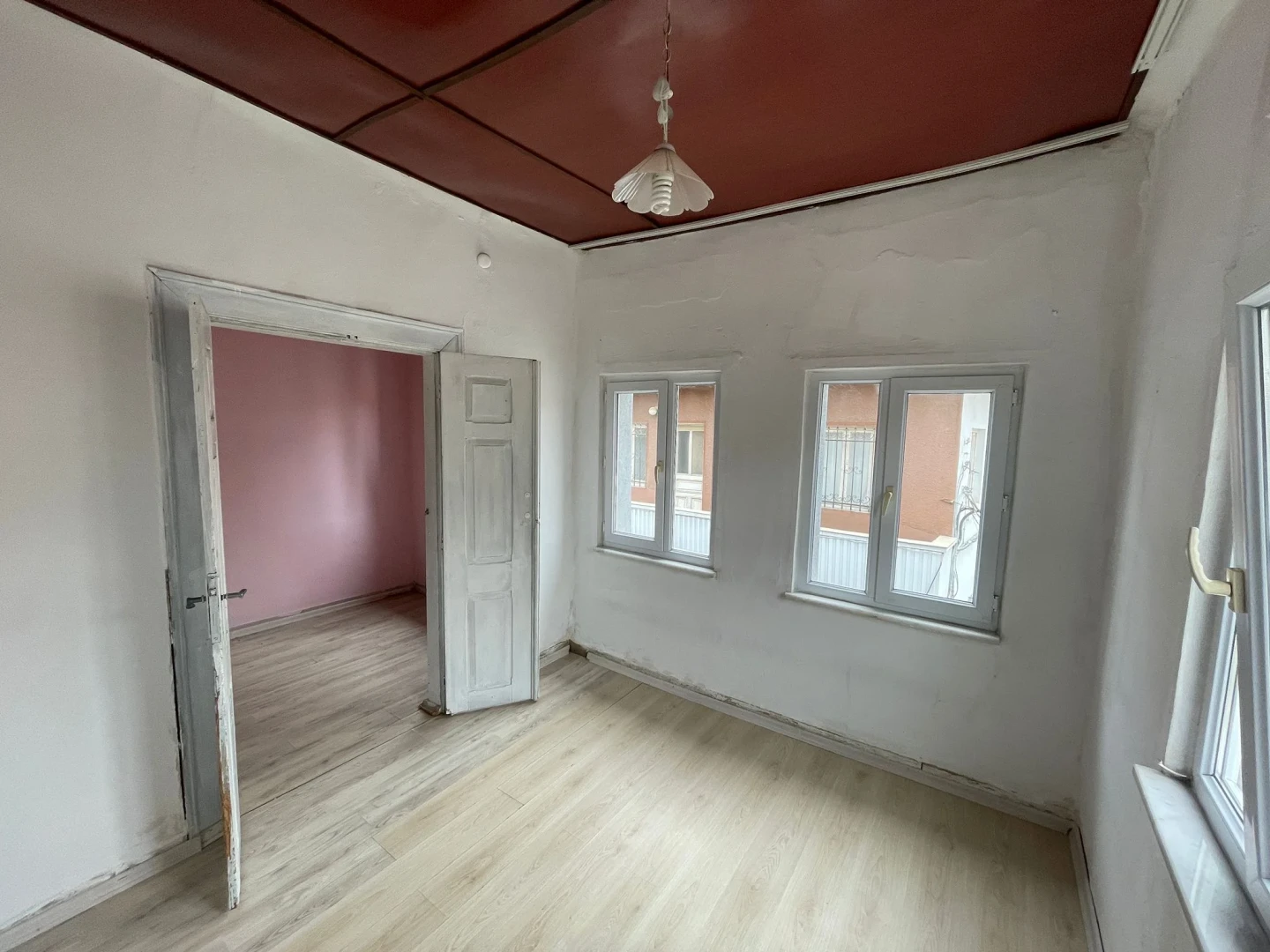 YÜKSEL'DEN EDREMİT MERKEZ'DE 3+1 KAPALI MUTFAKLI MÜSTAKİL DAİRE