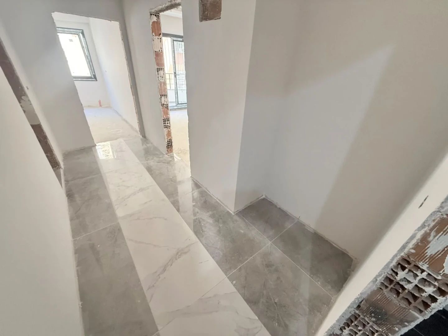 YÜKSEL'DEN EDREMİT'TE 1 AYA TESLİM DOĞALGAZLI 1+1 LÜX SATILK DAİRE