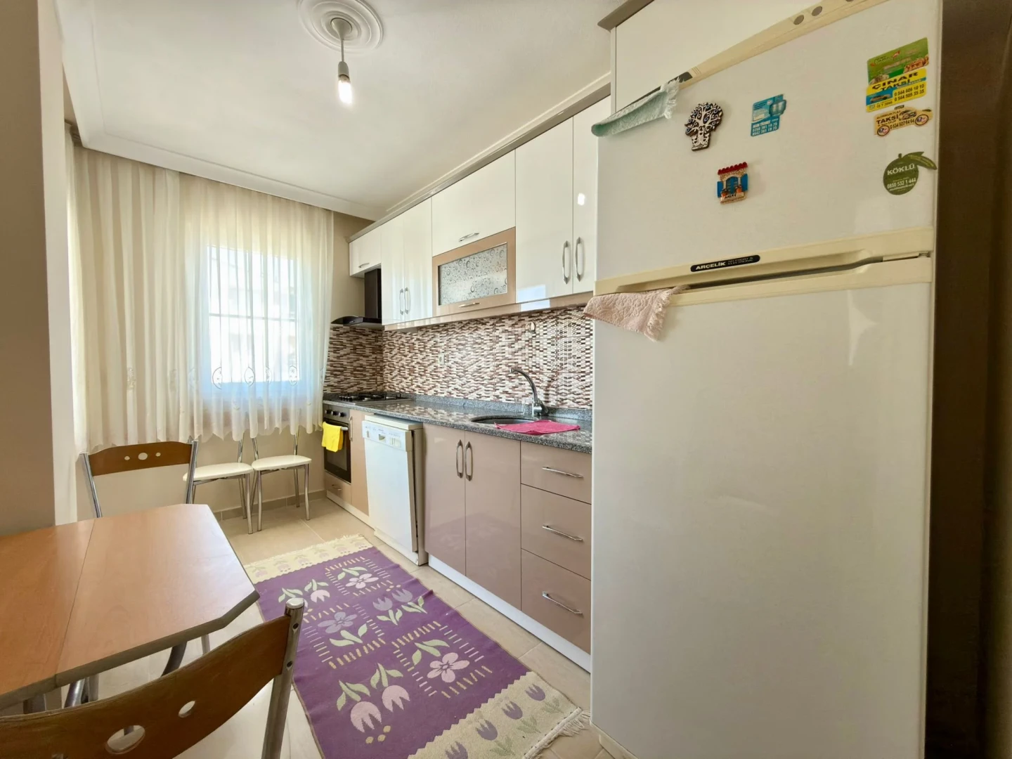 YÜKSELDEN AKÇAYDAN FULL ÖN CEPHE DOĞALGAZLI AYRI MUTFAK 2+1DAİRE