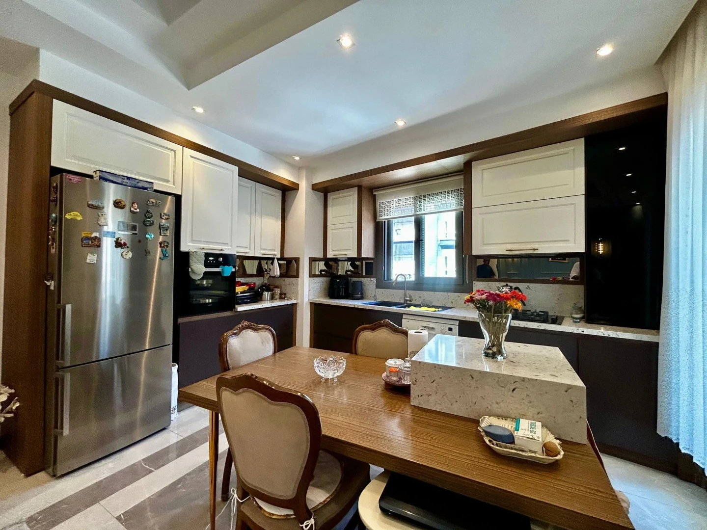 YÜKSEL'DEN SOĞANYEMEZ'DE YERDEN ISITMALI PRESTİJLİ 3+1 LÜX DAİRE
