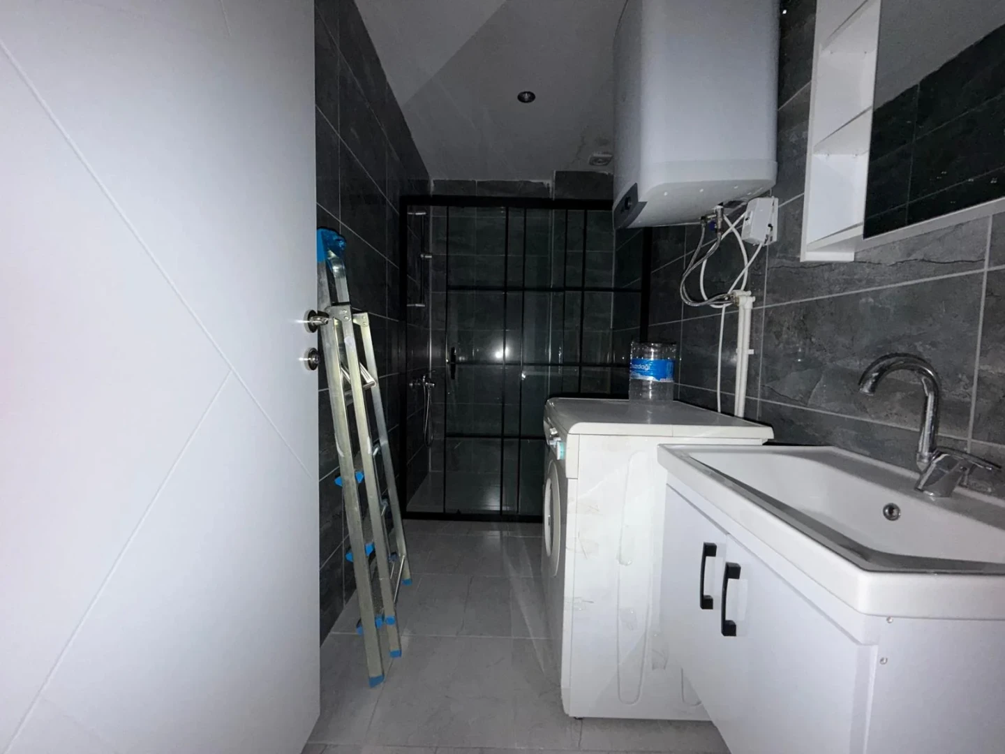 YÜKSEL'DEN SIFIR BİNADA EŞYALI 1+1 KAPALI MUTFAKLI DOĞALGAZLI SATILIK DAİRE