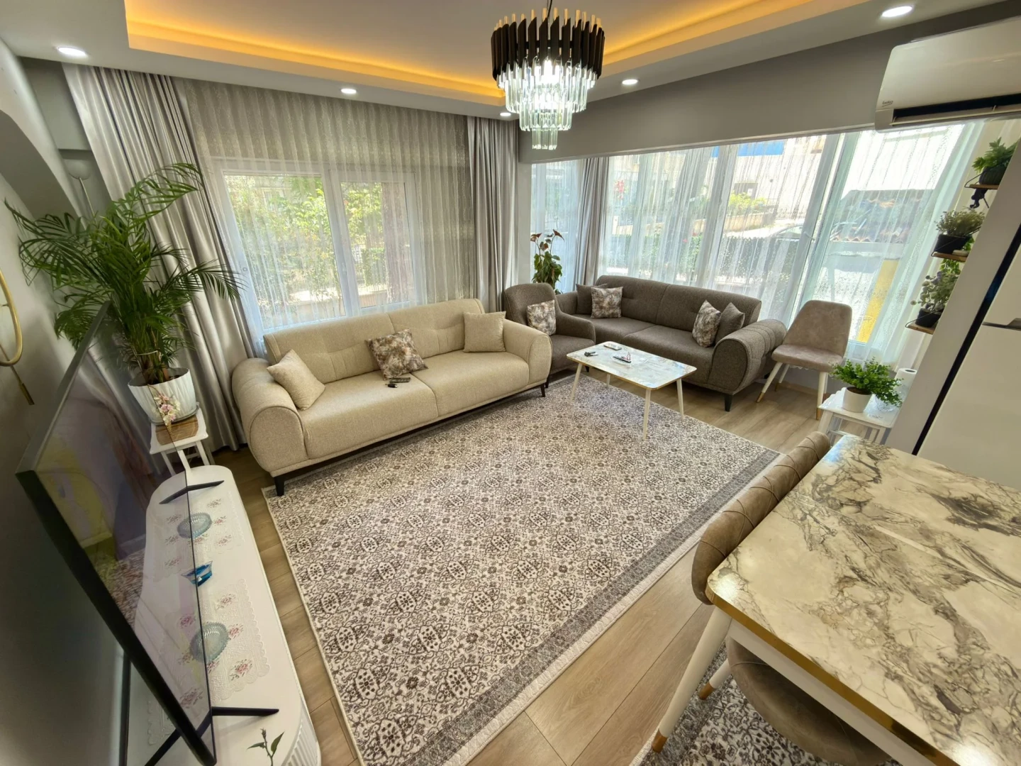 YÜKSELDEN YETKİLİ AKÇAYDA MÜSTAKİL BAHÇELİ DENİZE 300M LÜKS 2+1