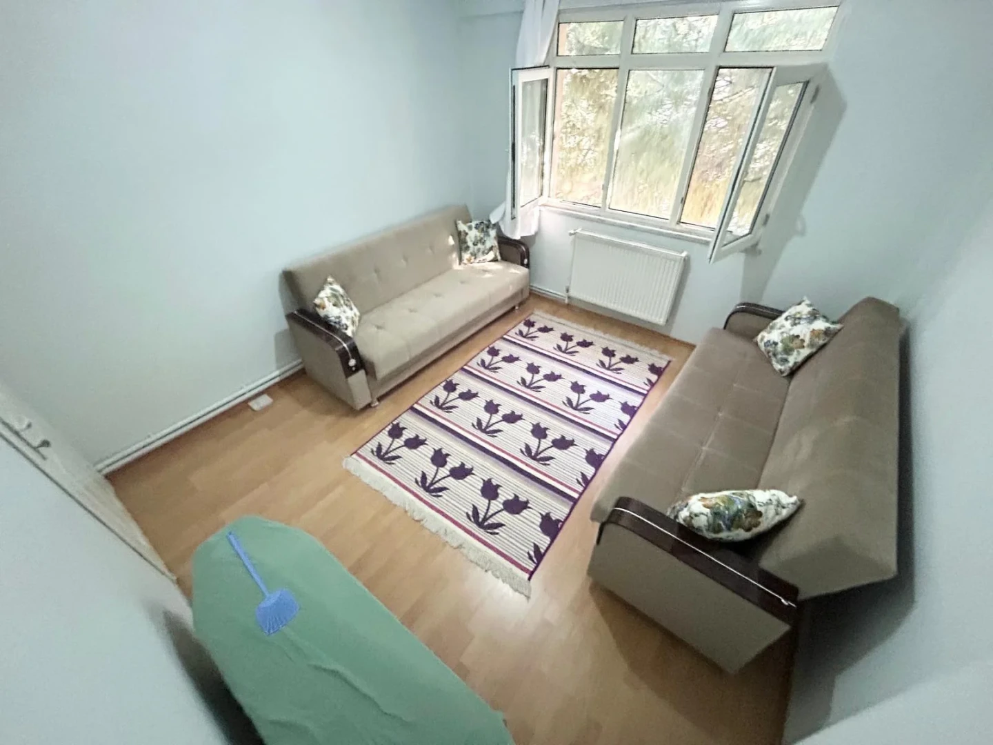 YÜKSELDEN SATILIK AKÇAYDA AYRI MUTFAKLI ÖN CEPHE FIRSAT 2+1DAİRE