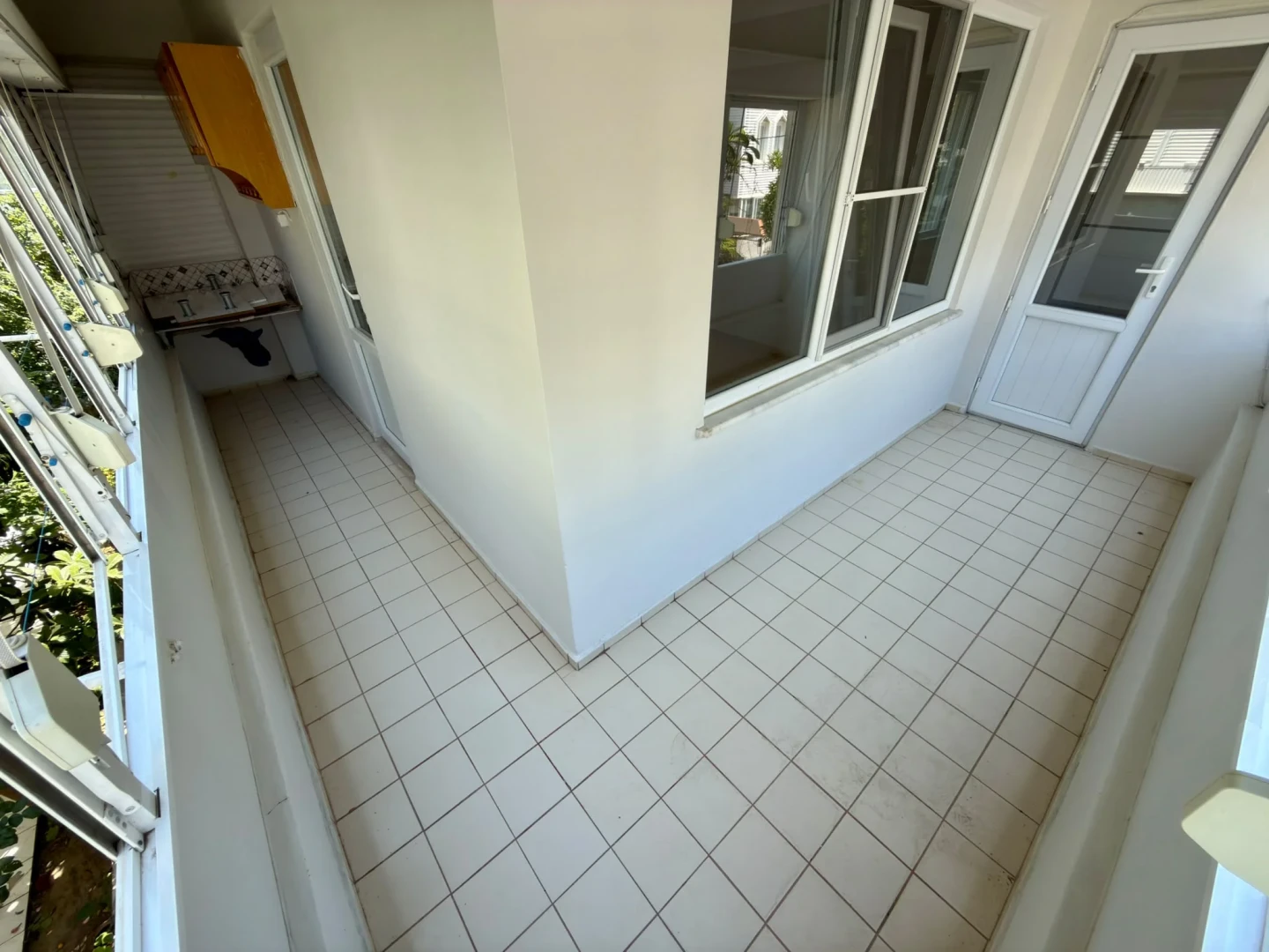 YÜKSELDEN DENİZE 200 METRE ARAKAT ÖN CEPHE SATILIK 2+1 DAİRE