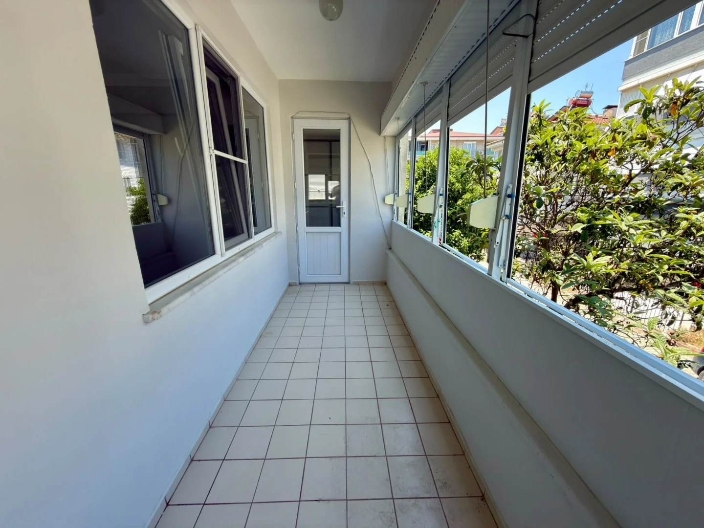 YÜKSELDEN DENİZE 200 METRE ARAKAT ÖN CEPHE SATILIK 2+1 DAİRE