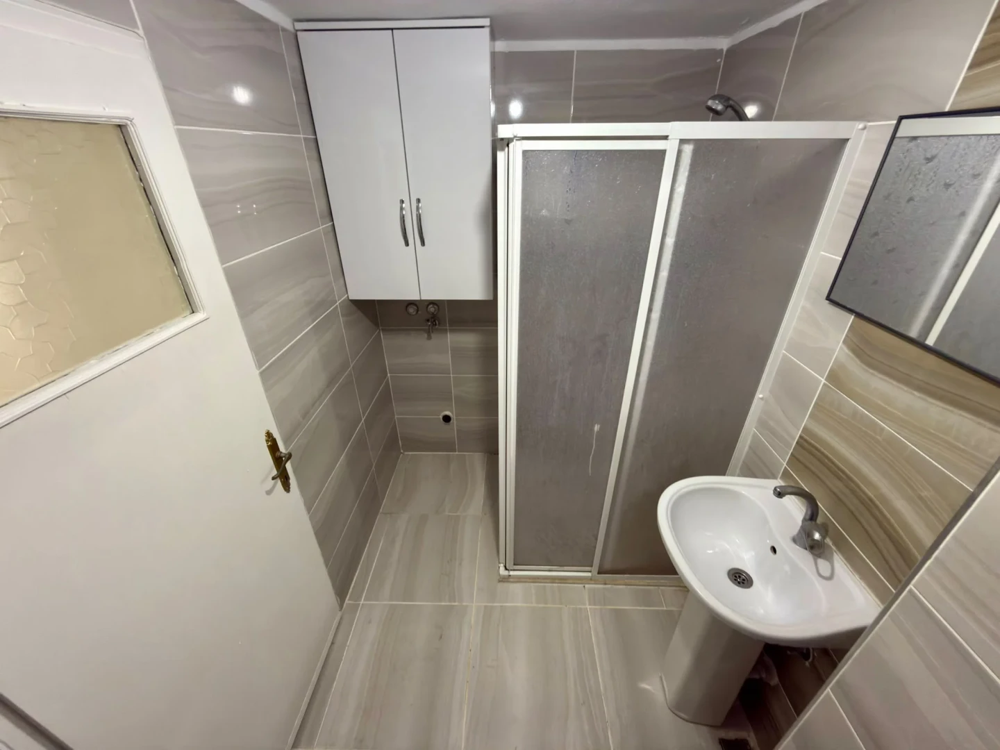 YÜKSELDEN DENİZE 200 METRE ARAKAT ÖN CEPHE SATILIK 2+1 DAİRE