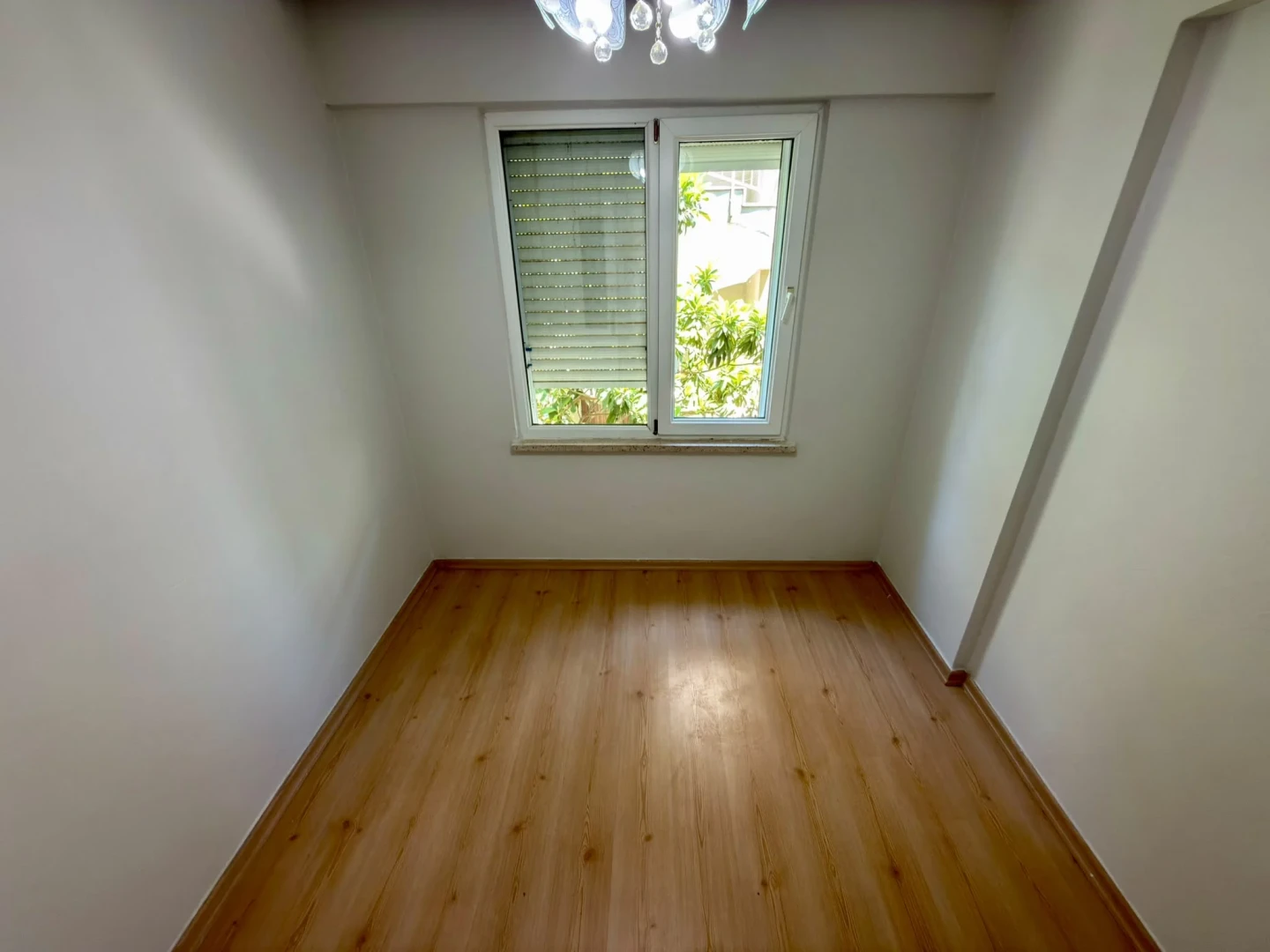 YÜKSELDEN DENİZE 200 METRE ARAKAT ÖN CEPHE SATILIK 2+1 DAİRE