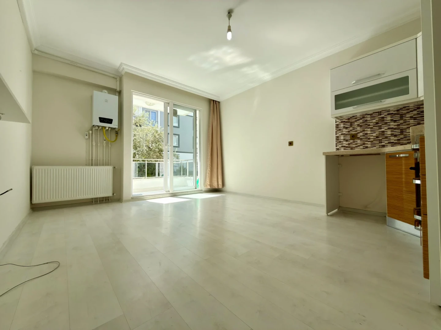 YÜKSELDEN SARIKIZDA ŞOK FİYATA DOĞALGAZLI SATILIK 2+1FERAH DAİRE