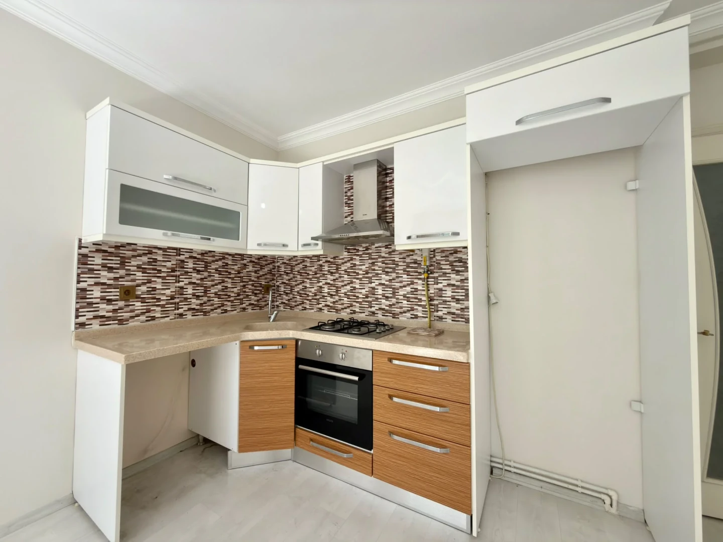 YÜKSELDEN SARIKIZDA ŞOK FİYATA DOĞALGAZLI SATILIK 2+1FERAH DAİRE