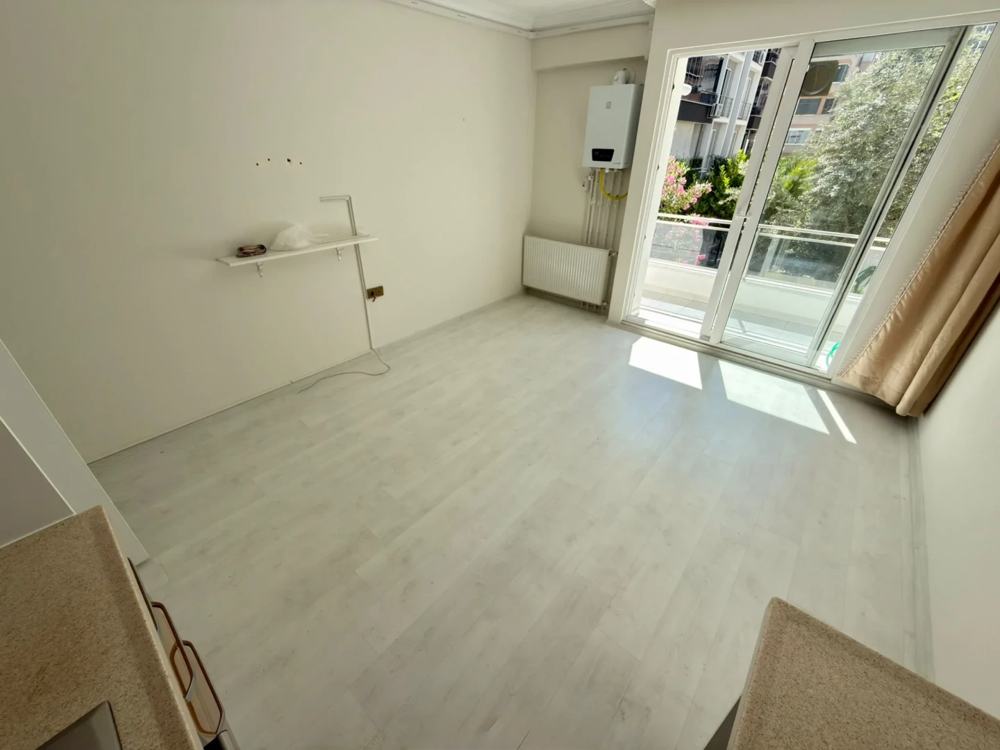 YÜKSELDEN SARIKIZDA ŞOK FİYATA DOĞALGAZLI SATILIK 2+1FERAH DAİRE