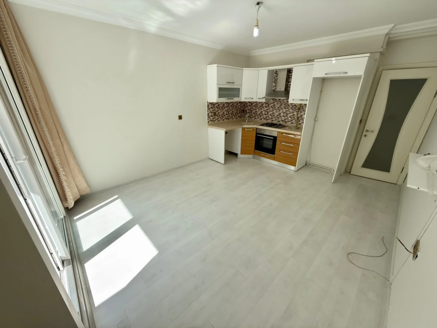 YÜKSELDEN SARIKIZDA ŞOK FİYATA DOĞALGAZLI SATILIK 2+1FERAH DAİRE