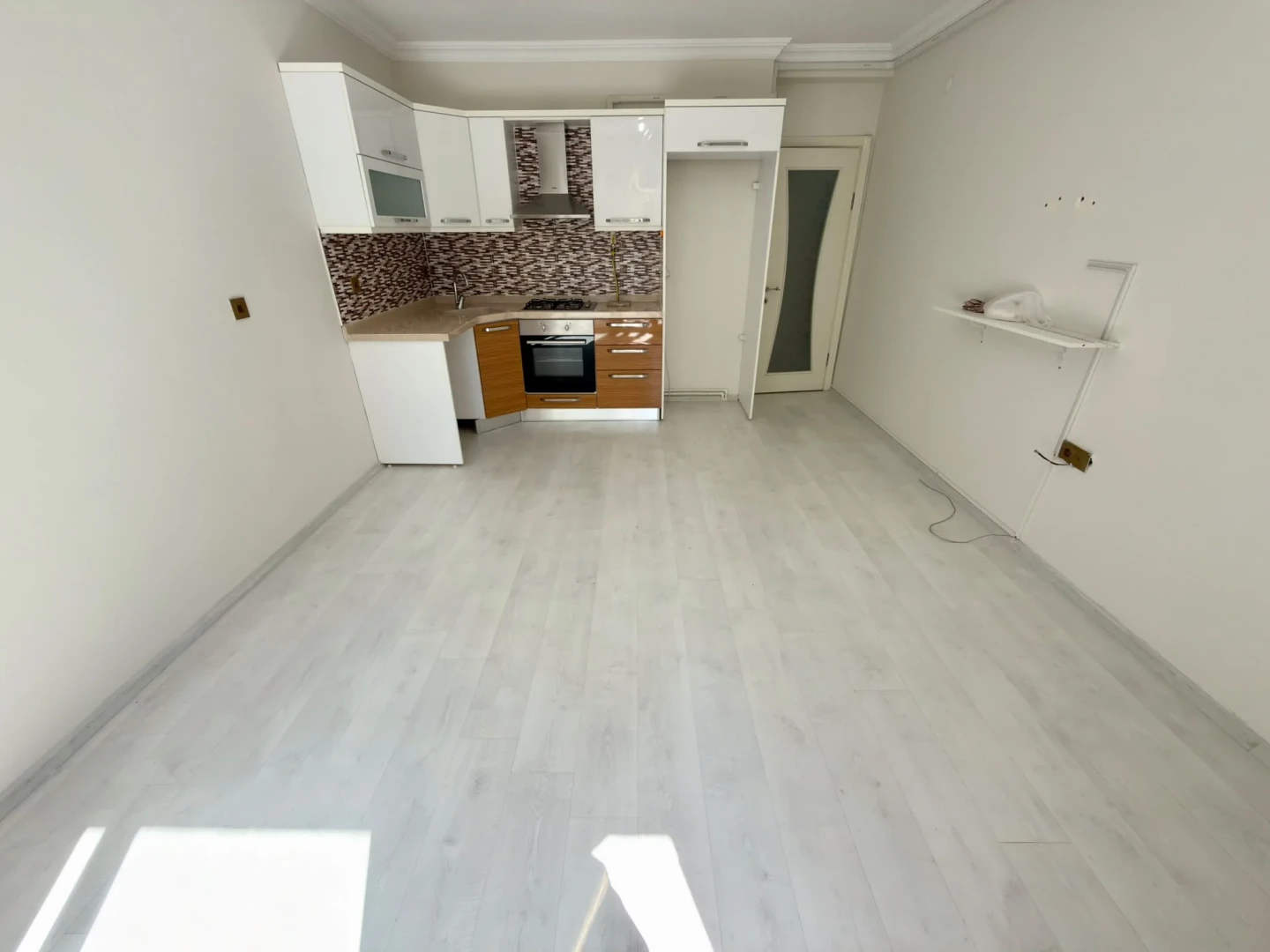 YÜKSELDEN SARIKIZDA ŞOK FİYATA DOĞALGAZLI SATILIK 2+1FERAH DAİRE