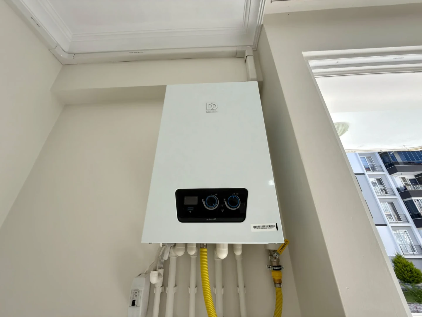 YÜKSELDEN SARIKIZDA ŞOK FİYATA DOĞALGAZLI SATILIK 2+1FERAH DAİRE