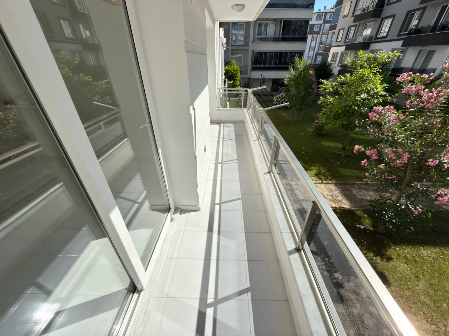 YÜKSELDEN SARIKIZDA ŞOK FİYATA DOĞALGAZLI SATILIK 2+1FERAH DAİRE