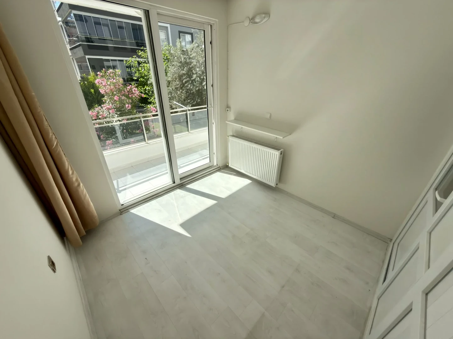 YÜKSELDEN SARIKIZDA ŞOK FİYATA DOĞALGAZLI SATILIK 2+1FERAH DAİRE