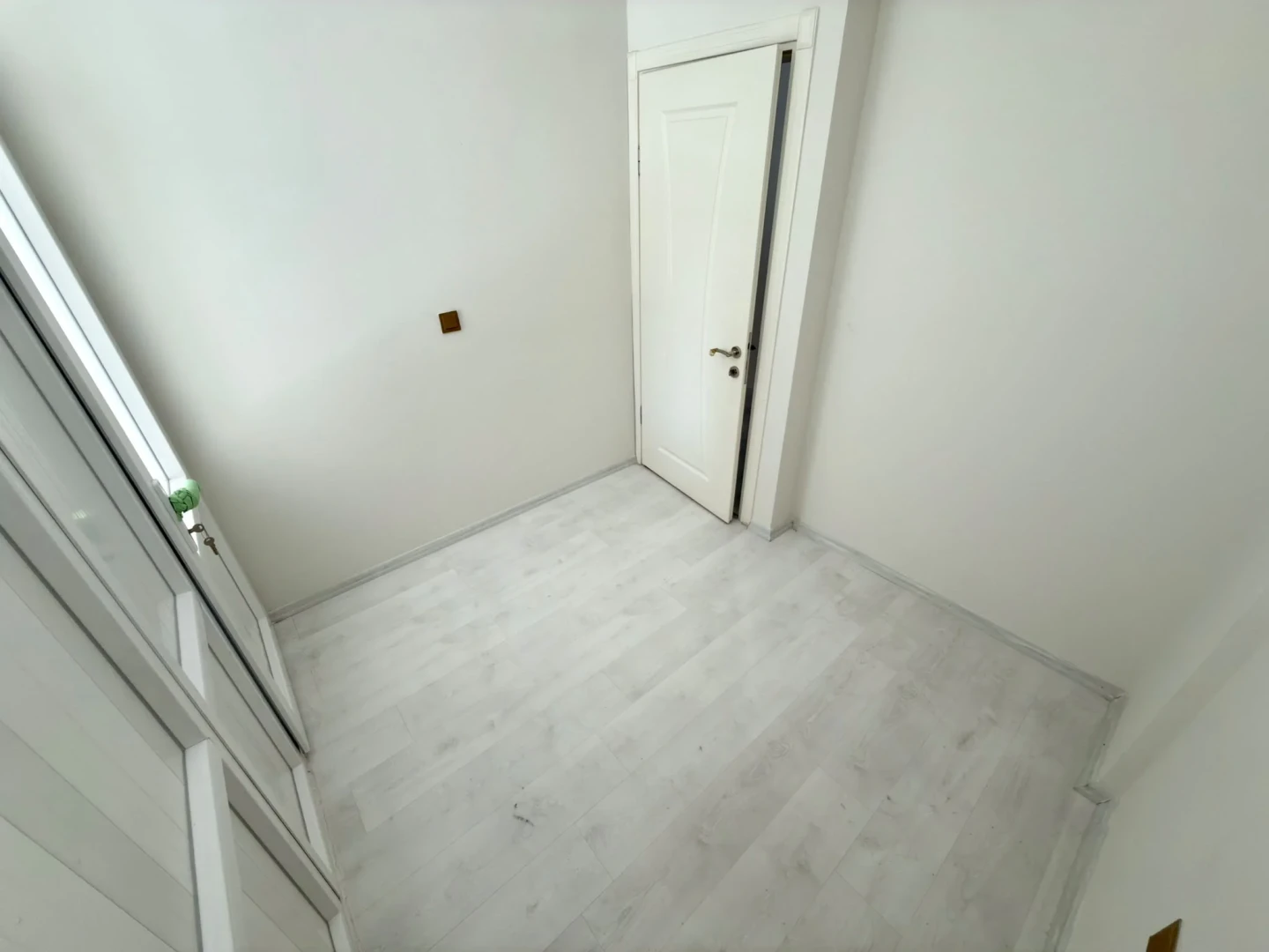 YÜKSELDEN SARIKIZDA ŞOK FİYATA DOĞALGAZLI SATILIK 2+1FERAH DAİRE