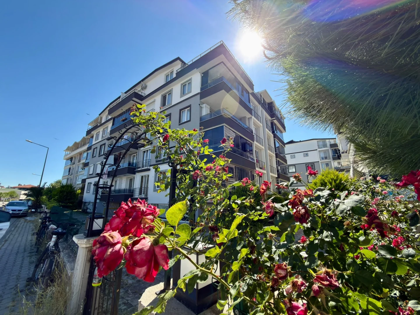 YÜKSELDEN SARIKIZDA ŞOK FİYATA DOĞALGAZLI SATILIK 2+1FERAH DAİRE