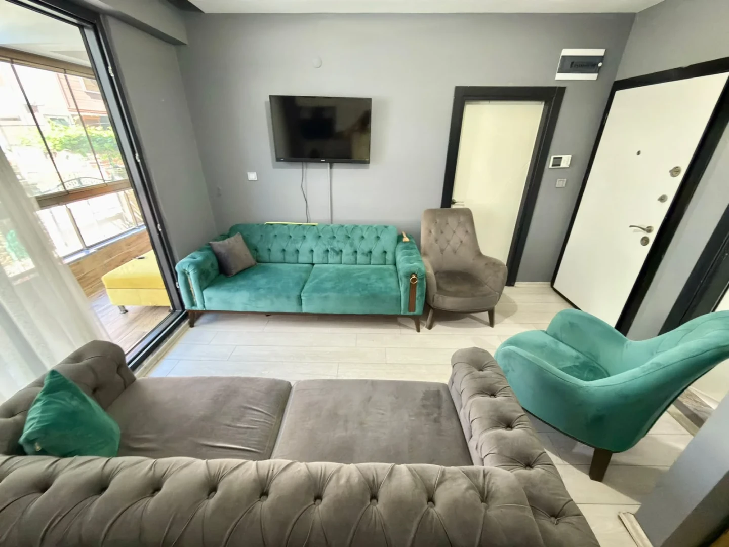 YÜKSELDEN ALTINKUMDA ÖN CEPHE DENİZE YAKIN SATILIK 1+1 LÜX DAİRE